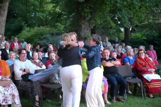 III Wojewódzki Festiwal Piosenki Biesiadnej w Pawłowie [GALERIA ZDJĘĆ]