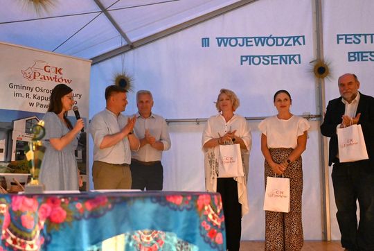 III Wojewódzki Festiwal Piosenki Biesiadnej w Pawłowie [GALERIA ZDJĘĆ]