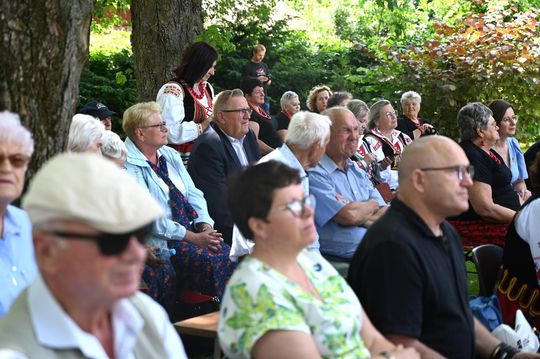 III Wojewódzki Festiwal Piosenki Biesiadnej w Pawłowie [GALERIA ZDJĘĆ]