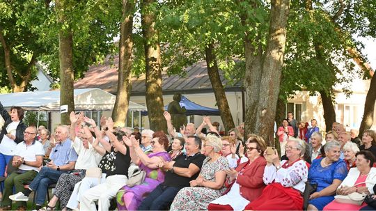 III Wojewódzki Festiwal Piosenki Biesiadnej w Pawłowie [GALERIA ZDJĘĆ]
