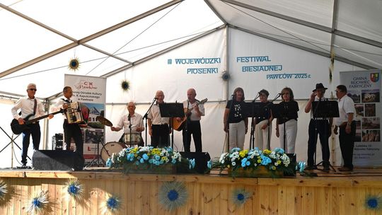 III Wojewódzki Festiwal Piosenki Biesiadnej w Pawłowie [GALERIA ZDJĘĆ]