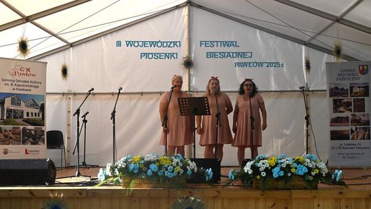 III Wojewódzki Festiwal Piosenki Biesiadnej w Pawłowie [GALERIA ZDJĘĆ]
