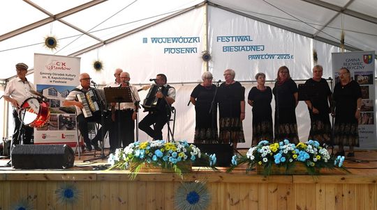 III Wojewódzki Festiwal Piosenki Biesiadnej w Pawłowie [GALERIA ZDJĘĆ]