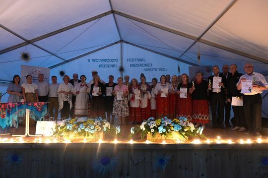 III Wojewódzki Festiwal Piosenki Biesiadnej w Pawłowie [GALERIA ZDJĘĆ]