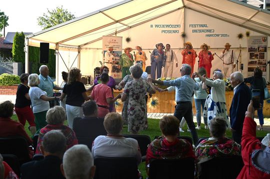 III Wojewódzki Festiwal Piosenki Biesiadnej w Pawłowie [GALERIA ZDJĘĆ]