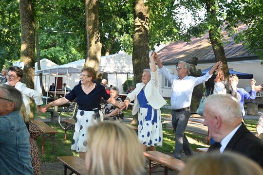 III Wojewódzki Festiwal Piosenki Biesiadnej w Pawłowie [GALERIA ZDJĘĆ]