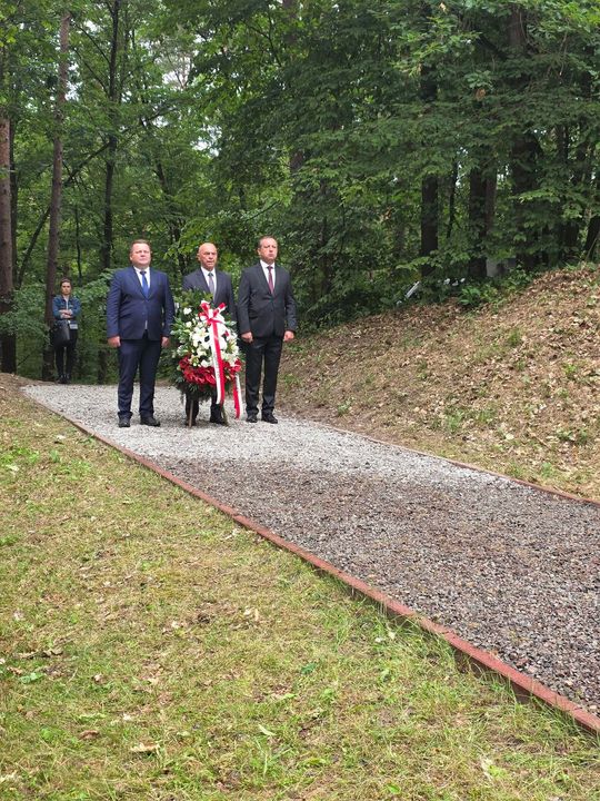 Chełm. Uroczystości upamiętnienia ofiar tragicznych wydarzeń w Kumowej Dolinie [GALERIA ZDJĘĆ]