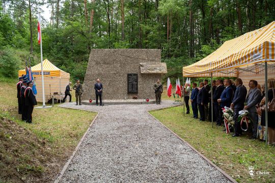 Chełm. Uroczystości upamiętnienia ofiar tragicznych wydarzeń w Kumowej Dolinie [GALERIA ZDJĘĆ]