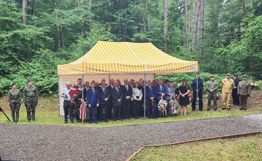 Chełm. Uroczystości upamiętnienia ofiar tragicznych wydarzeń w Kumowej Dolinie [GALERIA ZDJĘĆ]