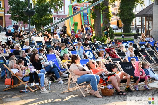 Krasnystaw. Kolejna odsłona Film & Grill. Kino na Rynku Miejskim [GALERIA ZDJĘĆ]