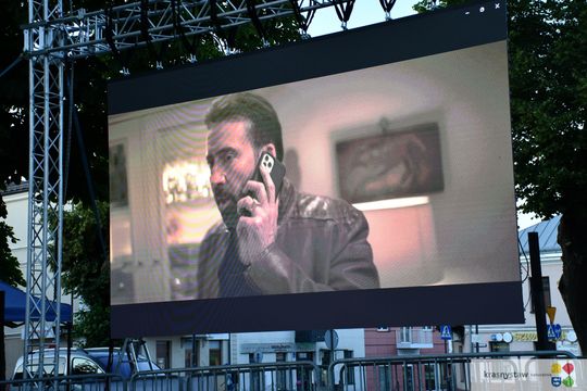 Krasnystaw. Kolejna odsłona Film & Grill. Kino na Rynku Miejskim [GALERIA ZDJĘĆ]