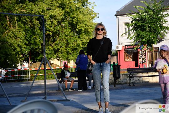 Krasnystaw. Kolejna odsłona Film & Grill. Kino na Rynku Miejskim [GALERIA ZDJĘĆ]