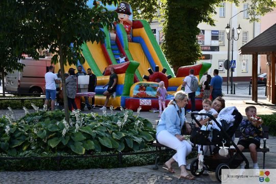 Krasnystaw. Kolejna odsłona Film & Grill. Kino na Rynku Miejskim [GALERIA ZDJĘĆ]