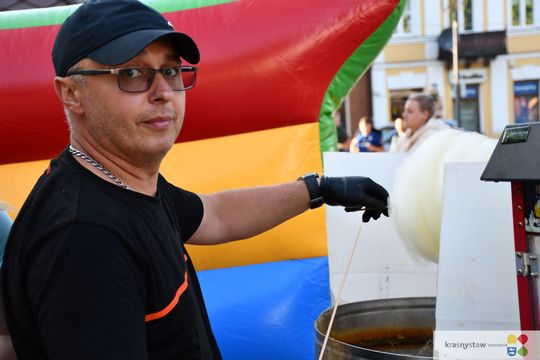 Krasnystaw. Kolejna odsłona Film & Grill. Kino na Rynku Miejskim [GALERIA ZDJĘĆ]