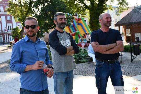 Krasnystaw. Kolejna odsłona Film & Grill. Kino na Rynku Miejskim [GALERIA ZDJĘĆ]