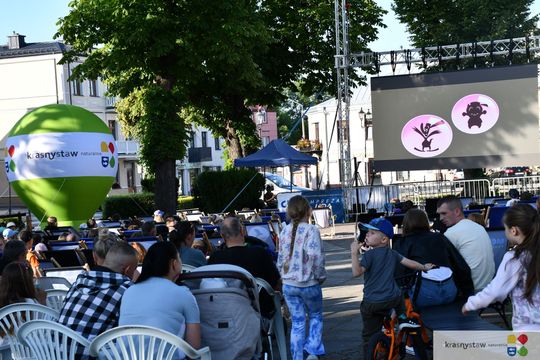 Krasnystaw. Kolejna odsłona Film & Grill. Kino na Rynku Miejskim [GALERIA ZDJĘĆ]