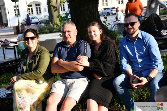 Krasnystaw. Kolejna odsłona Film & Grill. Kino na Rynku Miejskim [GALERIA ZDJĘĆ]