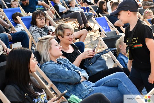 Krasnystaw. Kolejna odsłona Film & Grill. Kino na Rynku Miejskim [GALERIA ZDJĘĆ]