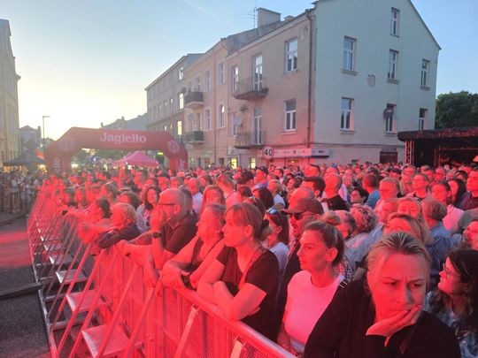Dni Chełma 2025. Chełmianie bawią się na koncertach. Cz. II [GALERIA ZDJĘĆ]