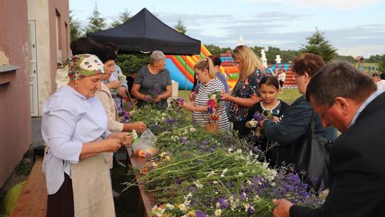 Noc Świętojańska w gminie Hańsk. Widowisko obrzędowe i puszczanie wianków [GALERIA ZDJĘĆ]