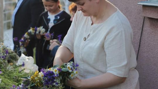 Noc Świętojańska w gminie Hańsk. Widowisko obrzędowe i puszczanie wianków [GALERIA ZDJĘĆ]