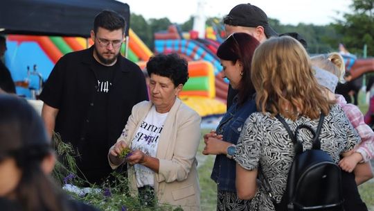 Noc Świętojańska w gminie Hańsk. Widowisko obrzędowe i puszczanie wianków [GALERIA ZDJĘĆ]