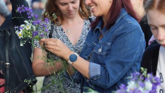 Noc Świętojańska w gminie Hańsk. Widowisko obrzędowe i puszczanie wianków [GALERIA ZDJĘĆ]