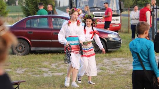 Noc Świętojańska w gminie Hańsk. Widowisko obrzędowe i puszczanie wianków [GALERIA ZDJĘĆ]