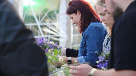 Noc Świętojańska w gminie Hańsk. Widowisko obrzędowe i puszczanie wianków [GALERIA ZDJĘĆ]