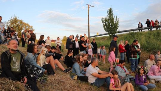 Noc Świętojańska w gminie Hańsk. Widowisko obrzędowe i puszczanie wianków [GALERIA ZDJĘĆ]