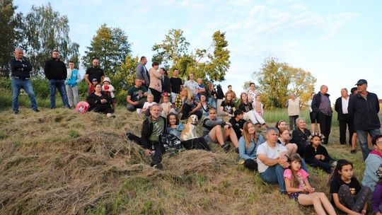 Noc Świętojańska w gminie Hańsk. Widowisko obrzędowe i puszczanie wianków [GALERIA ZDJĘĆ]