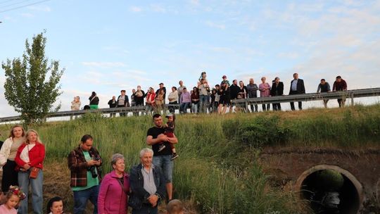 Noc Świętojańska w gminie Hańsk. Widowisko obrzędowe i puszczanie wianków [GALERIA ZDJĘĆ]