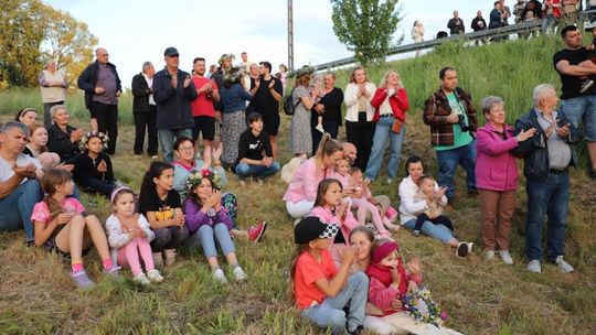 Noc Świętojańska w gminie Hańsk. Widowisko obrzędowe i puszczanie wianków [GALERIA ZDJĘĆ]