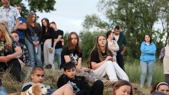 Noc Świętojańska w gminie Hańsk. Widowisko obrzędowe i puszczanie wianków [GALERIA ZDJĘĆ]