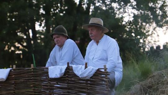 Noc Świętojańska w gminie Hańsk. Widowisko obrzędowe i puszczanie wianków [GALERIA ZDJĘĆ]