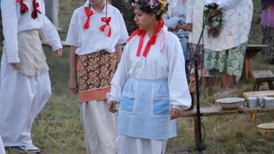 Noc Świętojańska w gminie Hańsk. Widowisko obrzędowe i puszczanie wianków [GALERIA ZDJĘĆ]