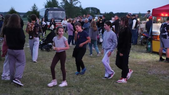 Noc Świętojańska w gminie Hańsk. Widowisko obrzędowe i puszczanie wianków [GALERIA ZDJĘĆ]