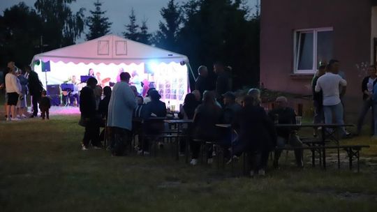 Noc Świętojańska w gminie Hańsk. Widowisko obrzędowe i puszczanie wianków [GALERIA ZDJĘĆ]