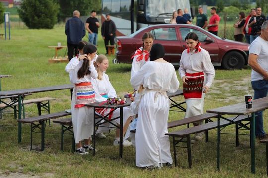 Noc Świętojańska w gminie Hańsk. Widowisko obrzędowe i puszczanie wianków [GALERIA ZDJĘĆ]