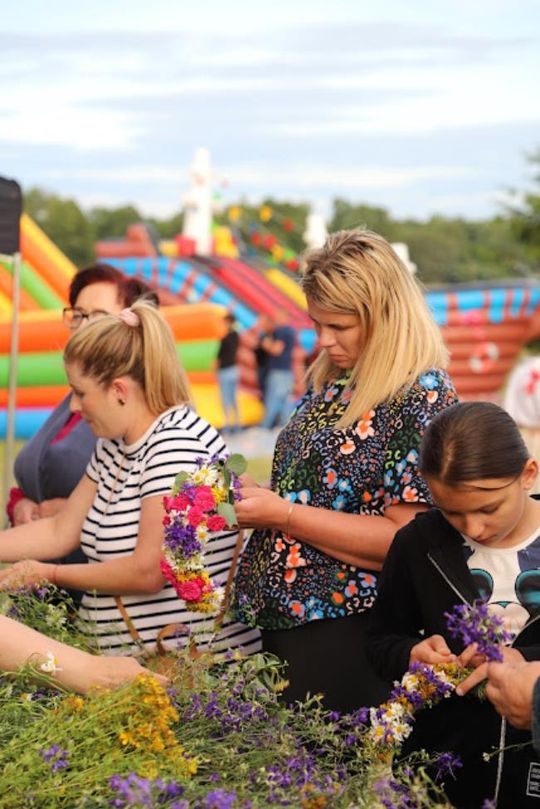 Noc Świętojańska w gminie Hańsk. Widowisko obrzędowe i puszczanie wianków [GALERIA ZDJĘĆ]
