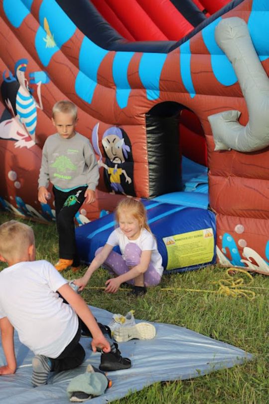 Noc Świętojańska w gminie Hańsk. Widowisko obrzędowe i puszczanie wianków [GALERIA ZDJĘĆ]