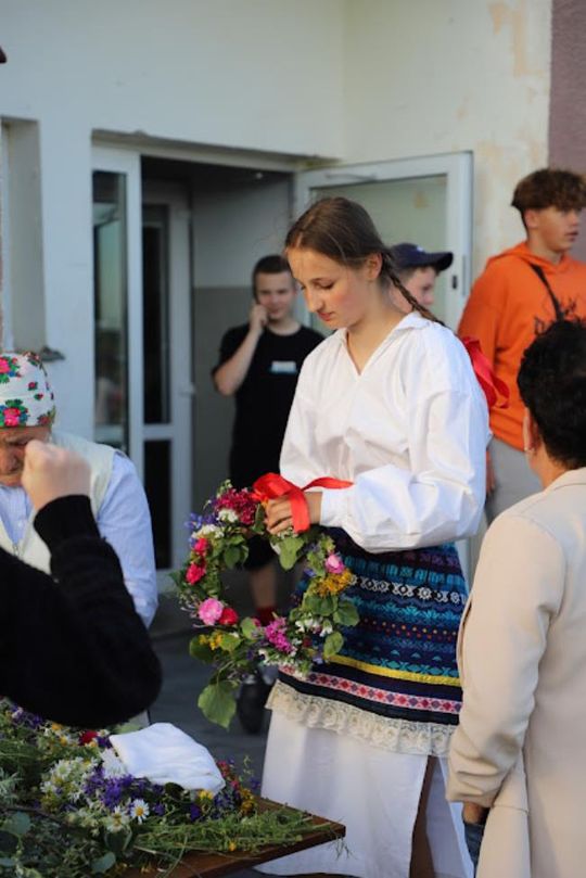 Noc Świętojańska w gminie Hańsk. Widowisko obrzędowe i puszczanie wianków [GALERIA ZDJĘĆ]