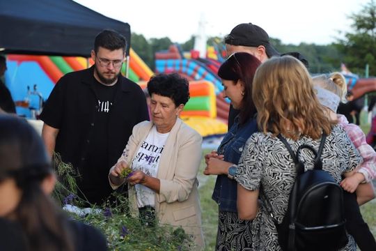 Noc Świętojańska w gminie Hańsk. Widowisko obrzędowe i puszczanie wianków [GALERIA ZDJĘĆ]