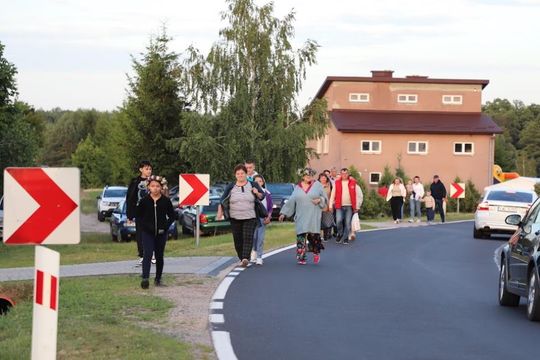 Noc Świętojańska w gminie Hańsk. Widowisko obrzędowe i puszczanie wianków [GALERIA ZDJĘĆ]