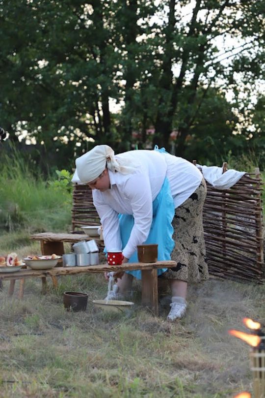 Noc Świętojańska w gminie Hańsk. Widowisko obrzędowe i puszczanie wianków [GALERIA ZDJĘĆ]