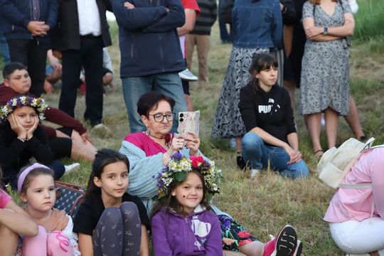 Noc Świętojańska w gminie Hańsk. Widowisko obrzędowe i puszczanie wianków [GALERIA ZDJĘĆ]