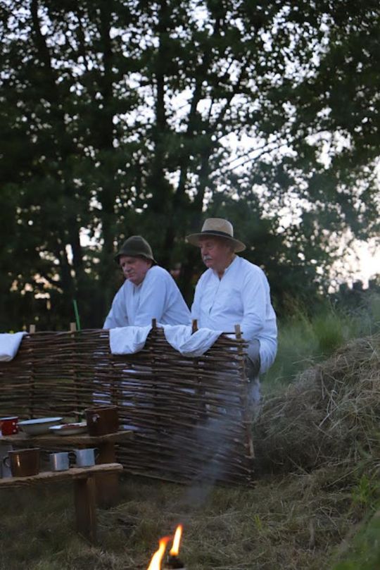 Noc Świętojańska w gminie Hańsk. Widowisko obrzędowe i puszczanie wianków [GALERIA ZDJĘĆ]