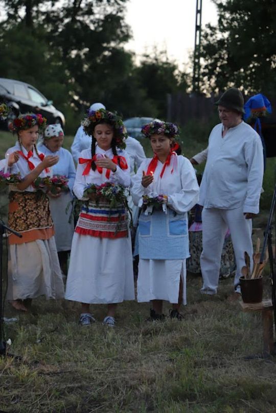 Noc Świętojańska w gminie Hańsk. Widowisko obrzędowe i puszczanie wianków [GALERIA ZDJĘĆ]