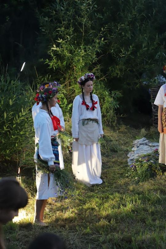 Noc Świętojańska w gminie Hańsk. Widowisko obrzędowe i puszczanie wianków [GALERIA ZDJĘĆ]