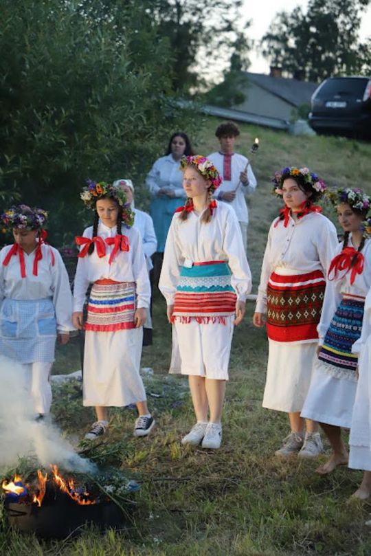 Noc Świętojańska w gminie Hańsk. Widowisko obrzędowe i puszczanie wianków [GALERIA ZDJĘĆ]